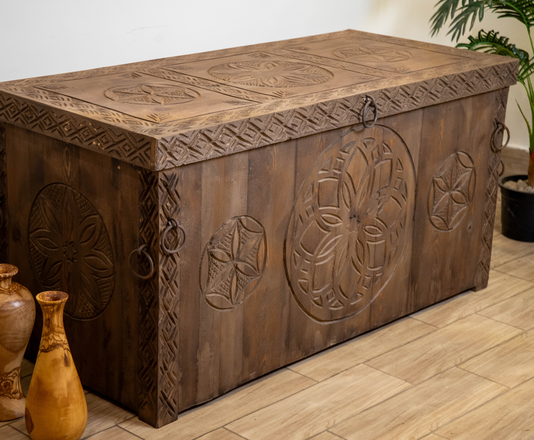 46-e1739090219365.png Antique Wooden box - Image 1